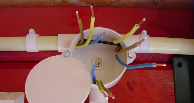 spaarnestad-installatie-schakeldraden-aansluitingen